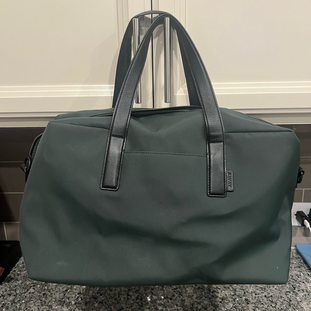 The Everywhere Bag Away Hunter Green Gently Used Travel Carry On Travel